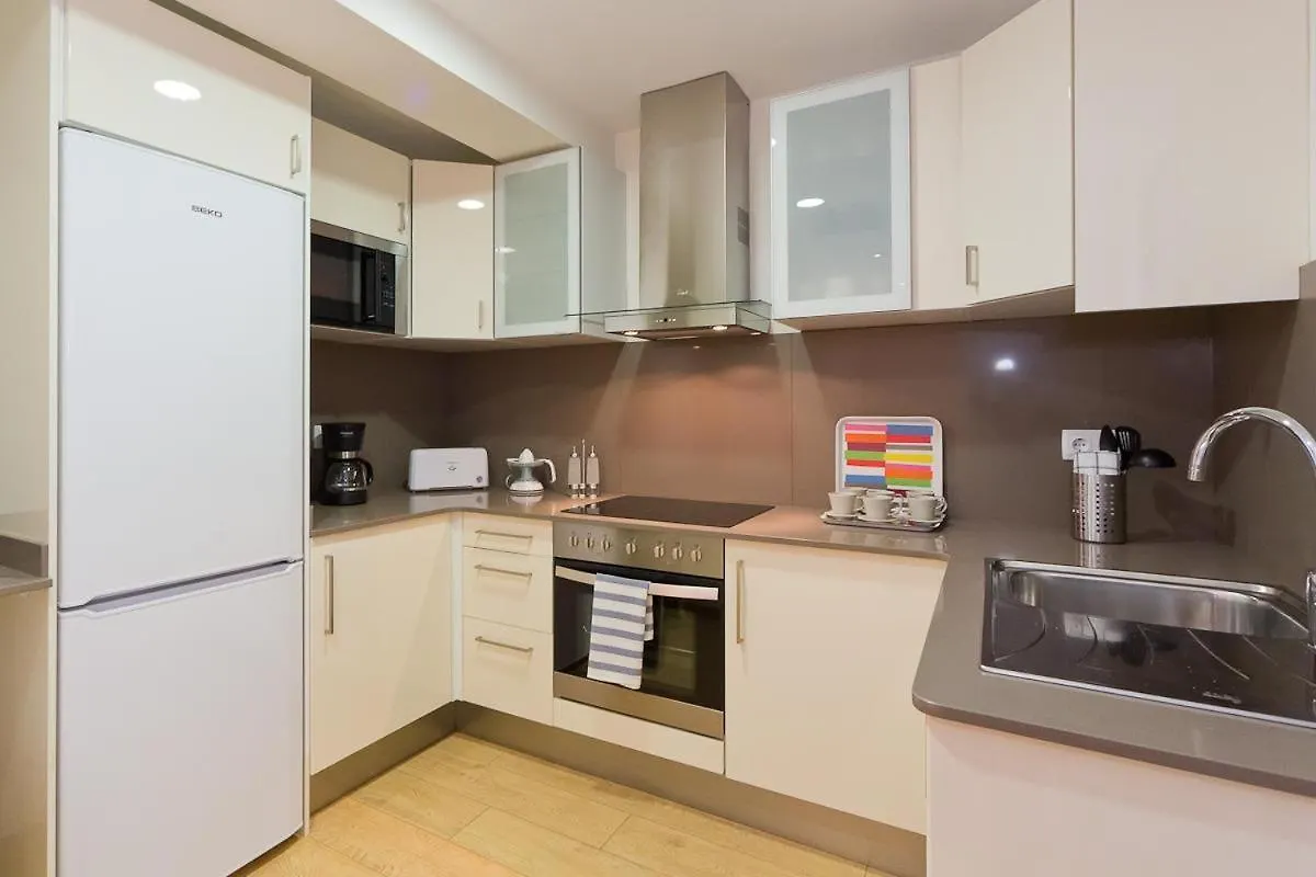 Comodo Apartamento En Les Corts Barcelona Apartment
